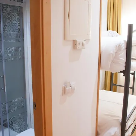 Cuéntame Evolución Auto Check In Casa de hóspedes 2*